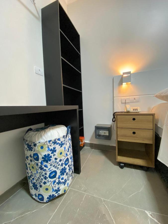 Flat - Acomoda Ate 4 Hospedes - Bairro Do Gonzaga - Santos Sp Εξωτερικό φωτογραφία