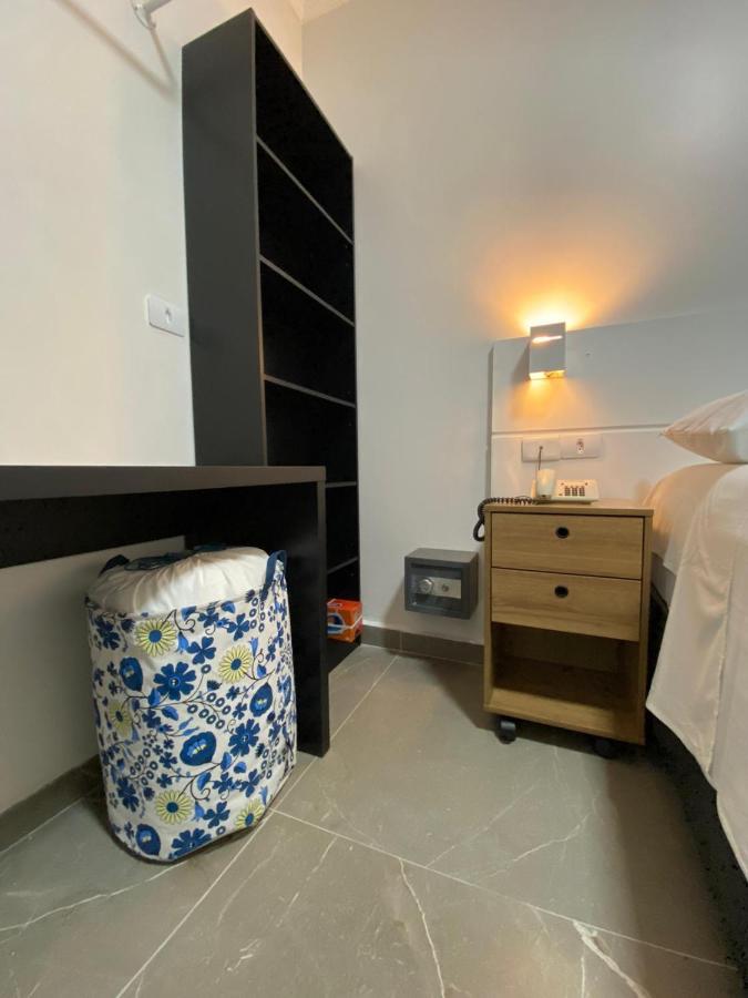 Flat - Acomoda Ate 4 Hospedes - Bairro Do Gonzaga - Santos Sp Εξωτερικό φωτογραφία