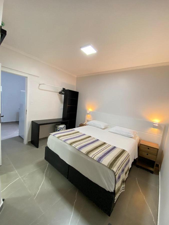 Flat - Acomoda Ate 4 Hospedes - Bairro Do Gonzaga - Santos Sp Εξωτερικό φωτογραφία
