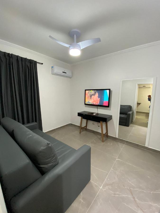 Flat - Acomoda Ate 4 Hospedes - Bairro Do Gonzaga - Santos Sp Εξωτερικό φωτογραφία